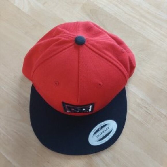 DC Shoe Co Classic adjustable Snapback Red and Black Baseball Cap - Picture 9 of 9
